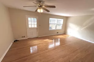3156 Cedar Grove Dr, Fairfax, VA 22031 - Photo 7