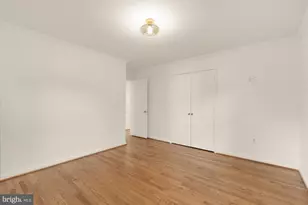 1318 Round Oak Ct, McLean, VA 22101 - Photo 45