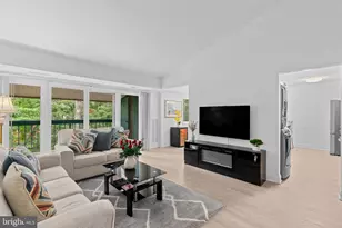 11811 Breton Ct, Reston, VA 20191 - Photo 3