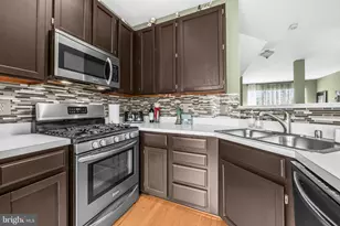 13111 Watchwood Ln, Fairfax, VA 22033 - Photo 17