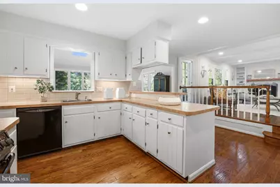 8208 Guinevere Drive, Annandale, VA 22003 - Photo 19