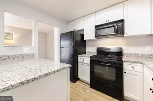 5705 Indian Ct, Alexandria, VA 22303 - Photo 11