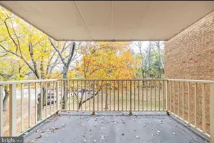 5705 Indian Ct, Alexandria, VA 22303 - Photo 9