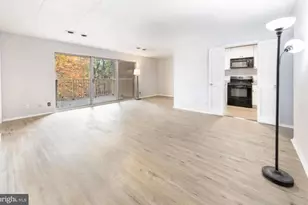 5705 Indian Ct, Alexandria, VA 22303 - Photo 3
