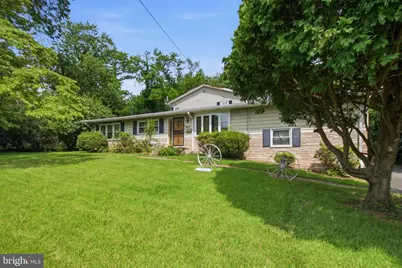 511 Malcolm Road NW, Vienna, VA 22180 - Photo 3