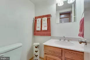 9427 Cherwek Dr, Lorton, VA 22079 - Photo 21