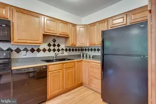 9427 Cherwek Dr, Lorton, VA 22079 - Photo 5