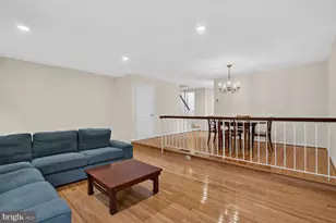 7204 Gentian Ct, Springfield, VA 22152 - Photo 9