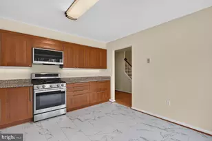 7204 Gentian Ct, Springfield, VA 22152 - Photo 5