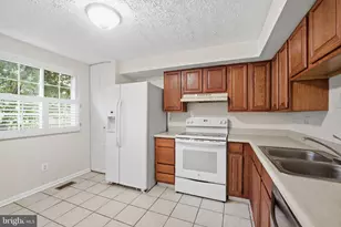 7998 Tyson Oaks Cir, Vienna, VA 22182 - Photo 7