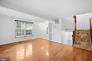 7998 Tyson Oaks Cir, Vienna, VA 22182 - Photo 5