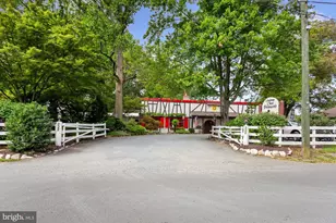 723 Forest Ridge Dr, Great Falls, VA 22066 - Photo 29