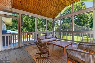 723 Forest Ridge Dr, Great Falls, VA 22066 - Photo 21
