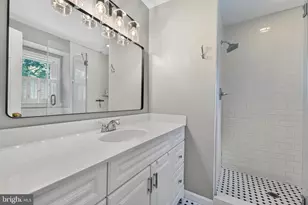 723 Forest Ridge Dr, Great Falls, VA 22066 - Photo 19