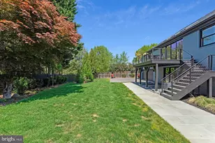 1228 Perry William Dr, McLean, VA 22101 - Photo 57