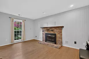 8000 Woodcroft Ct, Dunn Loring, VA 22027 - Photo 13