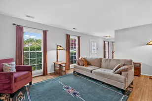8000 Woodcroft Ct, Dunn Loring, VA 22027 - Photo 3