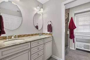 8000 Woodcroft Ct, Dunn Loring, VA 22027 - Photo 19