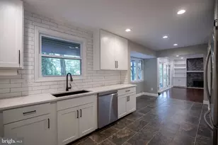 4836 Gainsborough Dr, Fairfax, VA 22032 - Photo 13