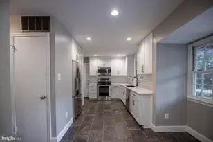 4836 Gainsborough Dr, Fairfax, VA 22032 - Photo 9