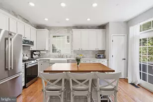 11432 Tiger Lily Ln, Fairfax, VA 22030 - Photo 15