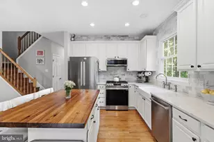 11432 Tiger Lily Ln, Fairfax, VA 22030 - Photo 17