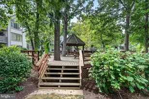 2316 Hunters Run Dr, Reston, VA 20191 - Photo 35