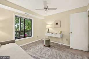 2316 Hunters Run Dr, Reston, VA 20191 - Photo 27
