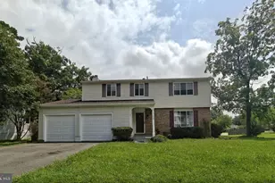 1705 Whitewood Ln, Herndon, VA 20170 - Photo 1