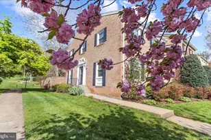 3130 Barnard Ct, Fairfax, VA 22031 - Photo 11