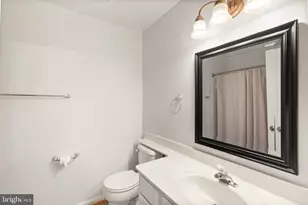 4201 Trumbo Ct, Fairfax, VA 22033 - Photo 25