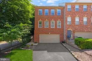 4201 Trumbo Ct, Fairfax, VA 22033 - Photo 1