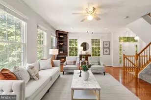 4201 Trumbo Ct, Fairfax, VA 22033 - Photo 3