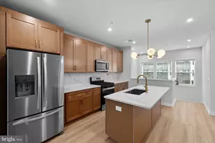 4765 Sully Point, Chantilly, VA 20151 - Photo 3