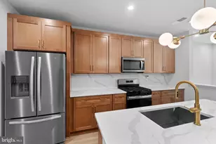 4765 Sully Point, Chantilly, VA 20151 - Photo 5