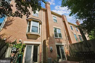 1403 McLean Mews Ct, McLean, VA 22101 - Photo 7