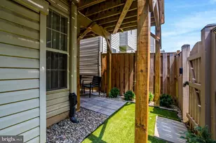 7837 Dogue Indian Cir, Lorton, VA 22079 - Photo 11