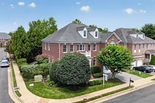 8263 Trailwood Ct, Vienna, VA 22182 - Photo 1
