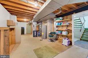 8807 Aunt Lilly Ln, Annandale, VA 22003 - Photo 29