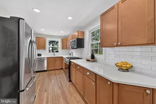 6010 Bangor Dr, Alexandria, VA 22303 - Photo 11