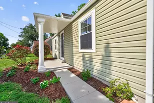 6010 Bangor Dr, Alexandria, VA 22303 - Photo 3