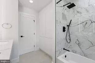 2524 Swift Run St, Vienna, VA 22180 - Photo 25