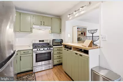 6135 Leesburg Pike #206, Falls Church, VA 22041 - Photo 7