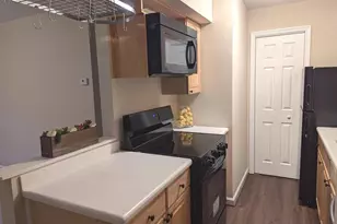 5900 Surrey Hill Pl, Springfield, VA 22152 - Photo 5