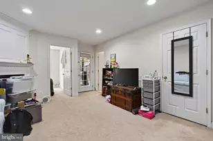13719 Maple Sugar Ln, Herndon, VA 20171 - Photo 9