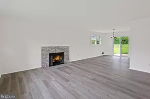 7106 Jayhawk St, Annandale, VA 22003 - Photo 5