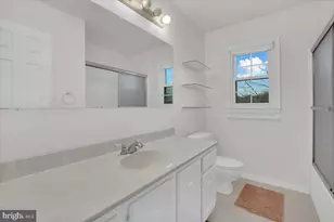 12451 Plowman Ct, Herndon, VA 20170 - Photo 21