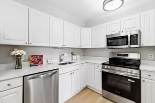 3800 Powell Ln, Falls Church, VA 22041 - Photo 5