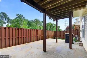 5201 Ballycastle Cir, Alexandria, VA 22315 - Photo 43