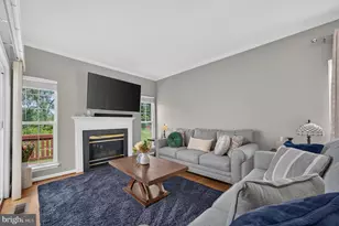 5201 Ballycastle Cir, Alexandria, VA 22315 - Photo 3